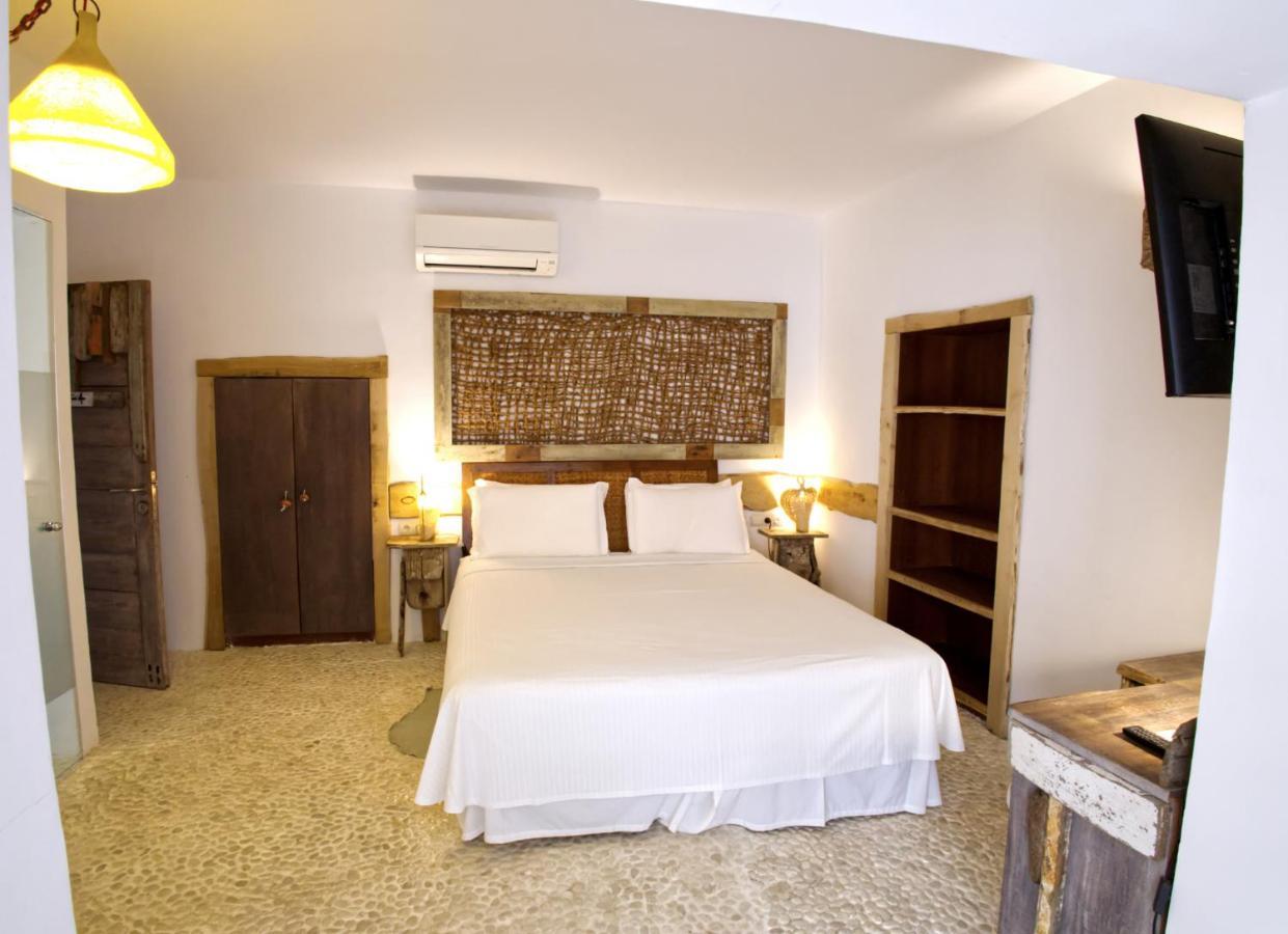 Boutique Hostal La Curandera De Salinas Sant Francesc de s'Estany Екстер'єр фото