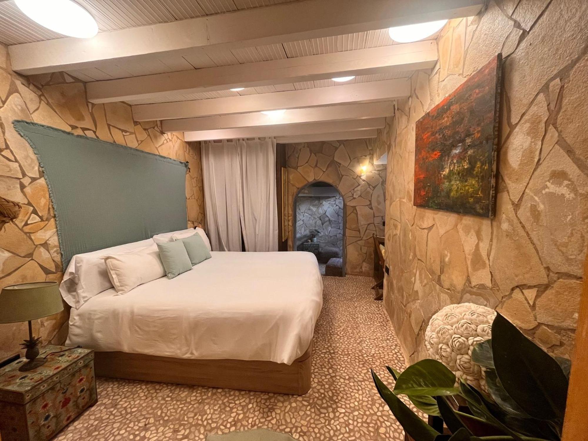 Boutique Hostal La Curandera De Salinas Sant Francesc de s'Estany Екстер'єр фото